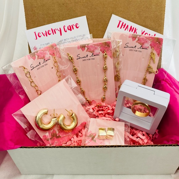 6- Pieces Jewelry Mystery Box (Sample) - Picture 4 of 5